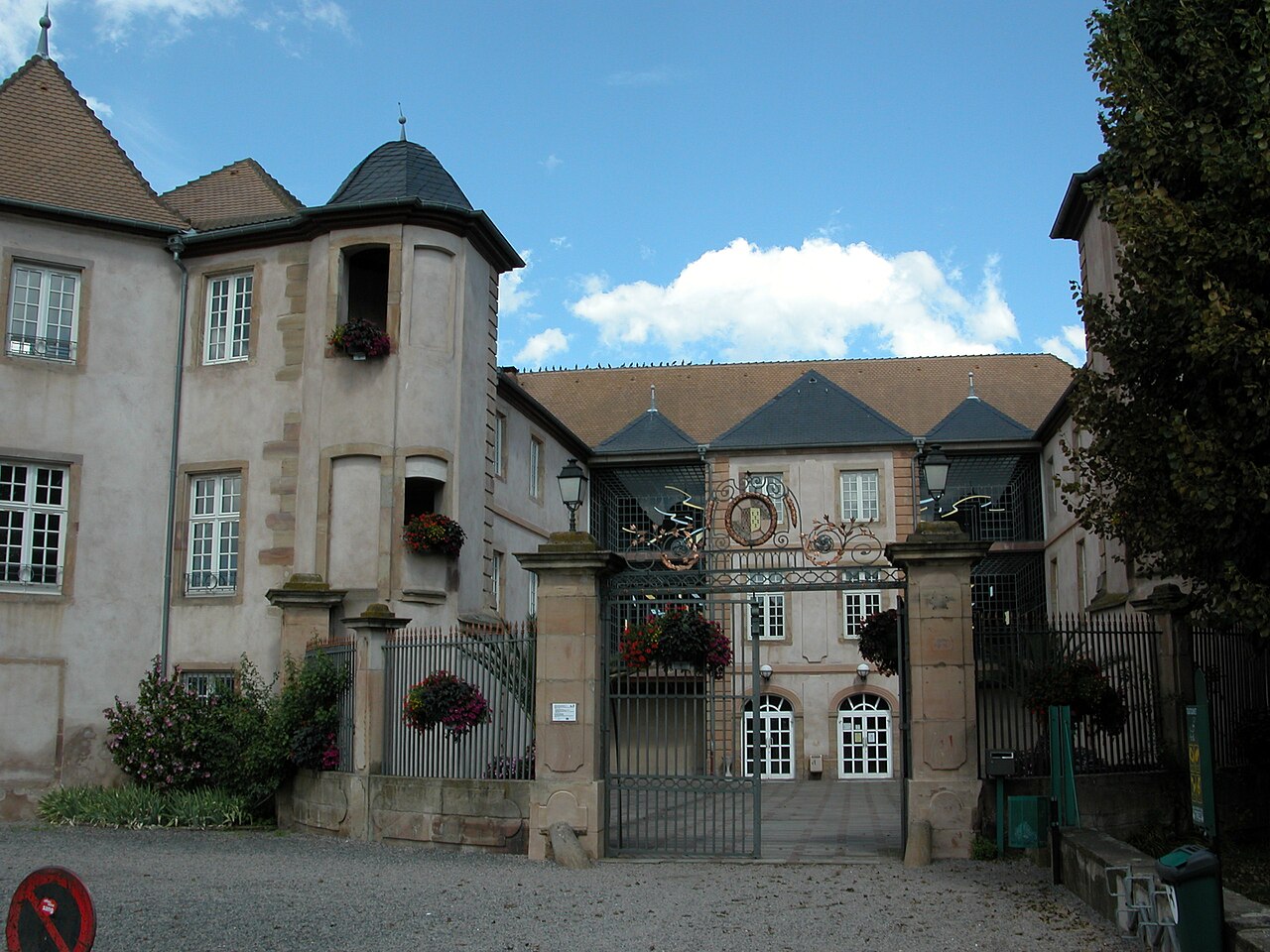 Mut chateau rohan 05.jpg