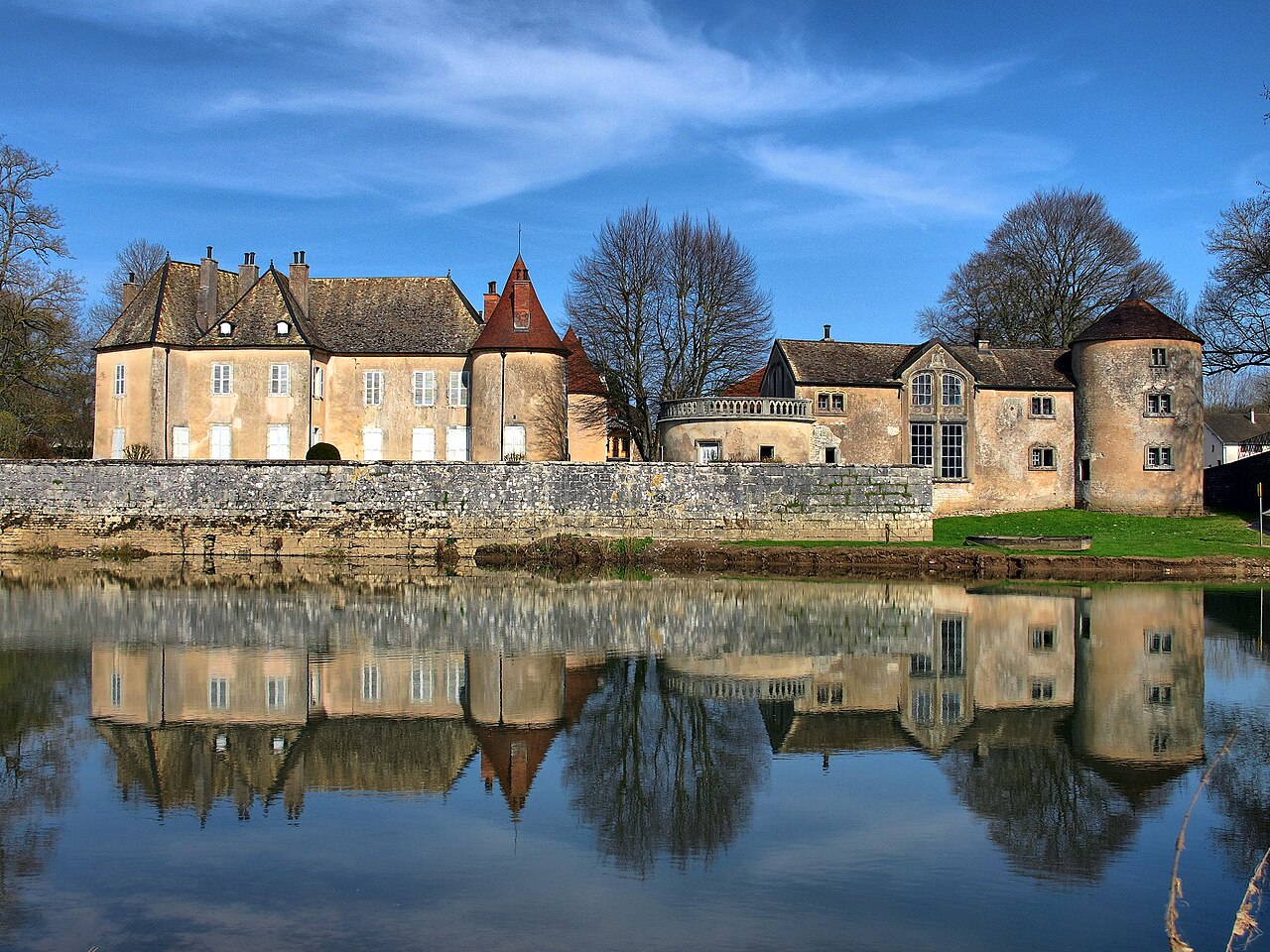 Château d’Ollans, замки Франш-Конте, достопримечательности Франции
