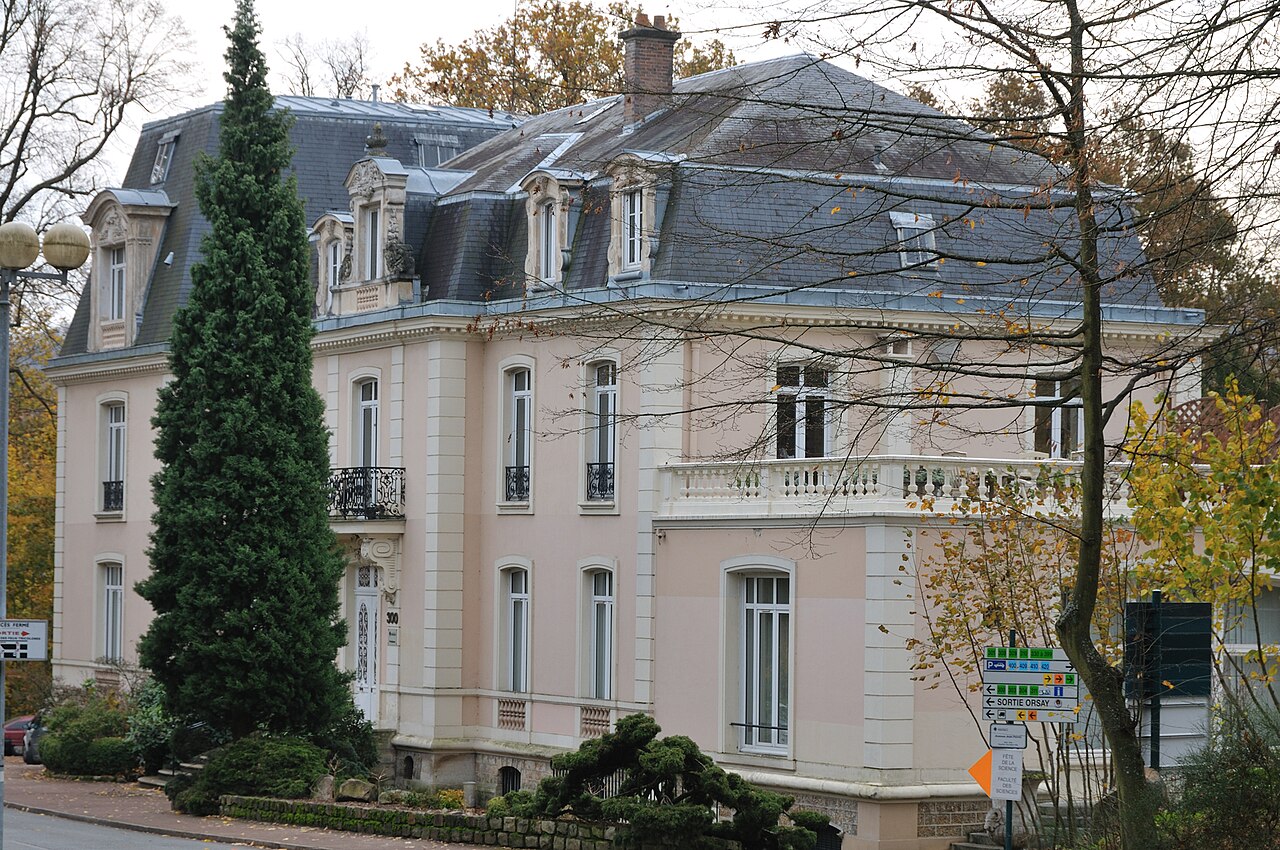 Orsay château faculté des sciences.jpg