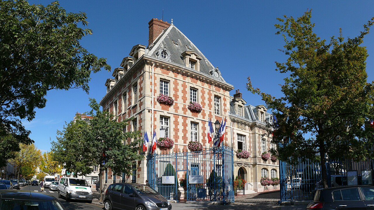 Pavillon Antoine de Navarre - Charenton le Pont - France.jpg
