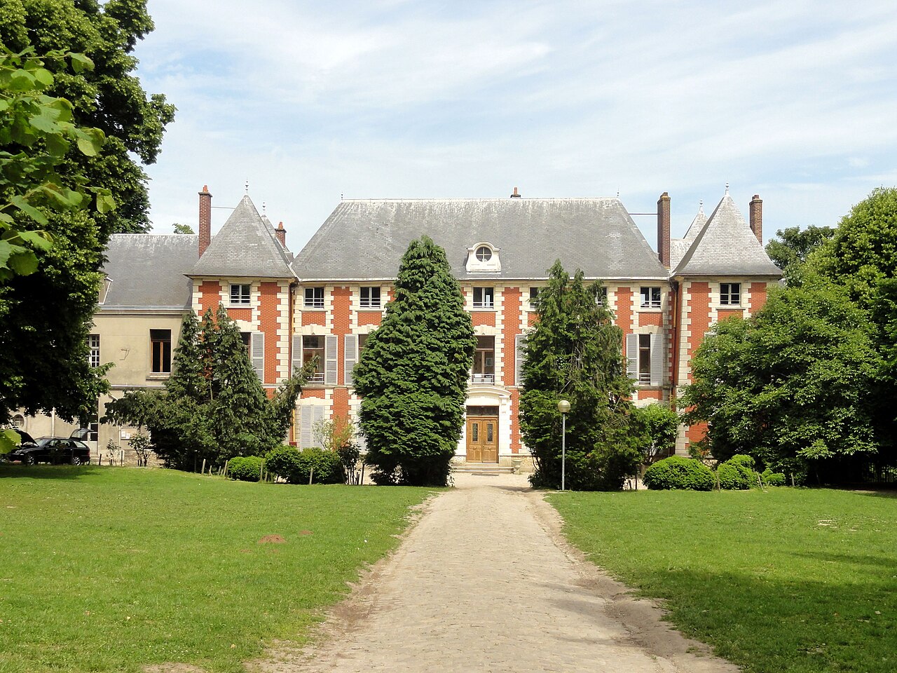 Piscop (95), château du Luat 3.jpg
