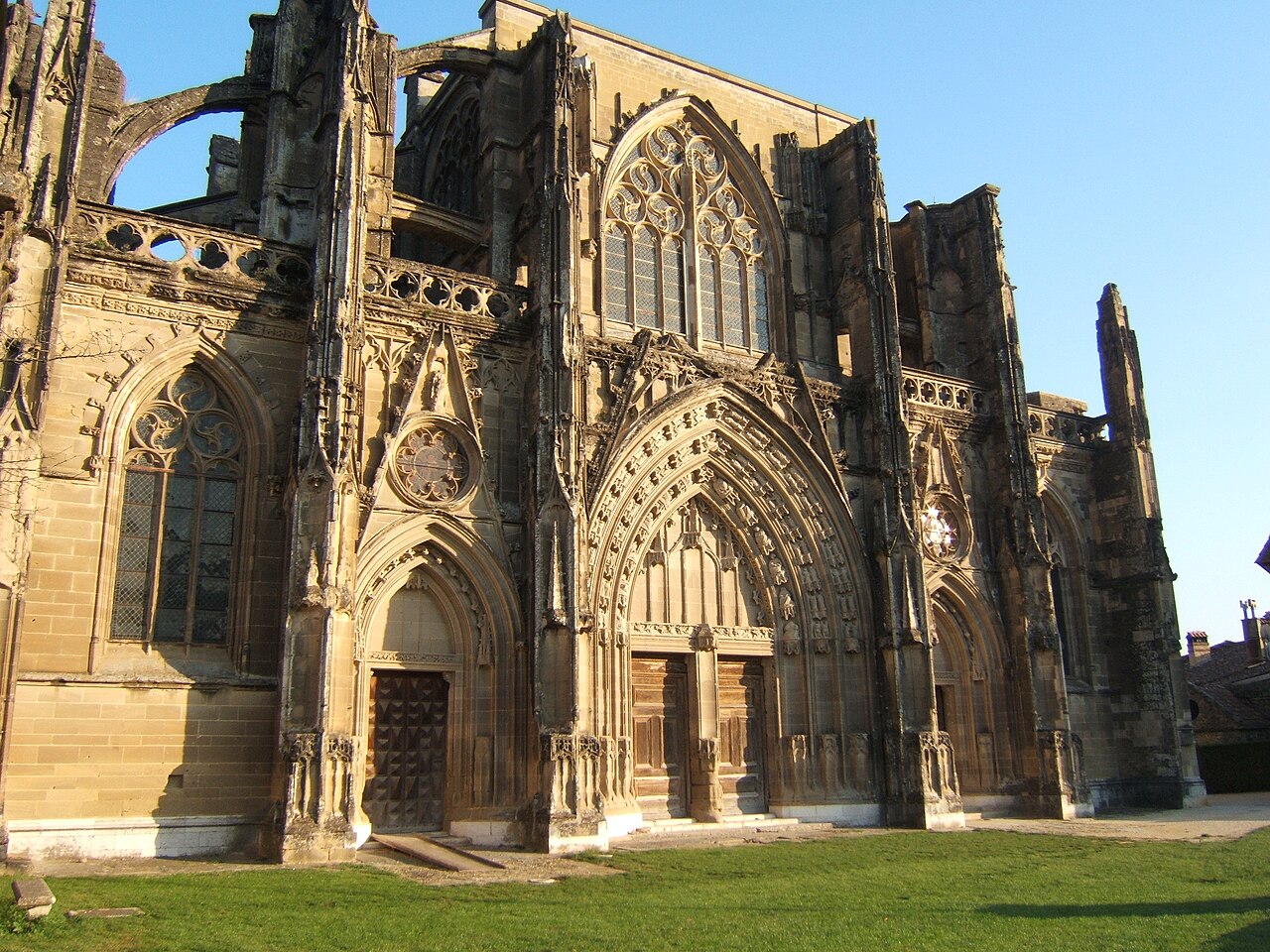 Достопримечательности и виды Saint-Antoine-l'Abbaye: фотографии Saint-Antoine-l'Abbaye Достопримечательности и виды Saint-Antoine-l'Abbaye