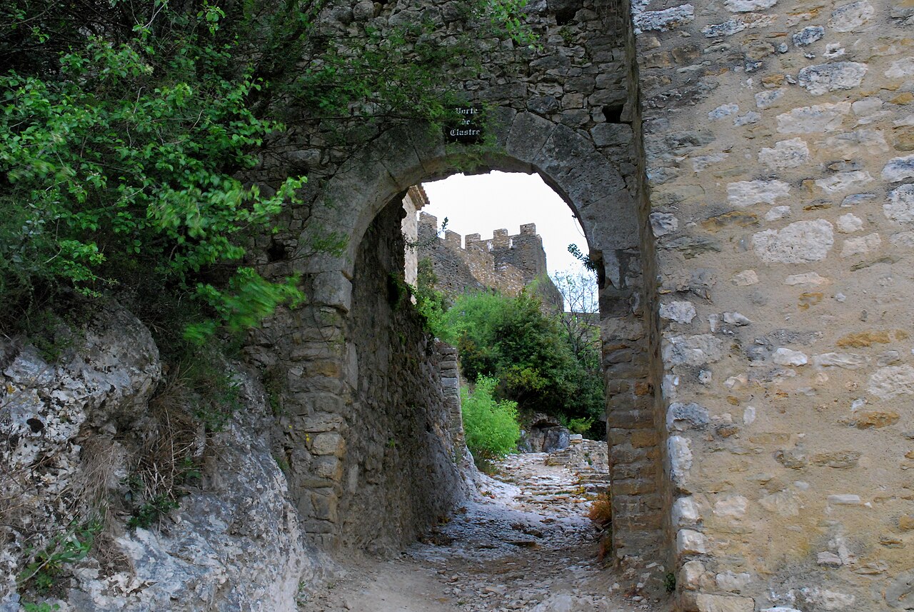 Saint-Montan (Сен-Монтан), Рона-Альпы, достопримечательности, путеводитель