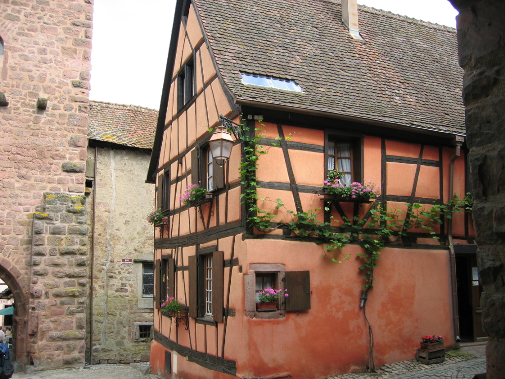 Riquewihr достопримечательности фотографии Эльзас, Франция Riquewihr достопримечательности фотографии Эльзас, Франция