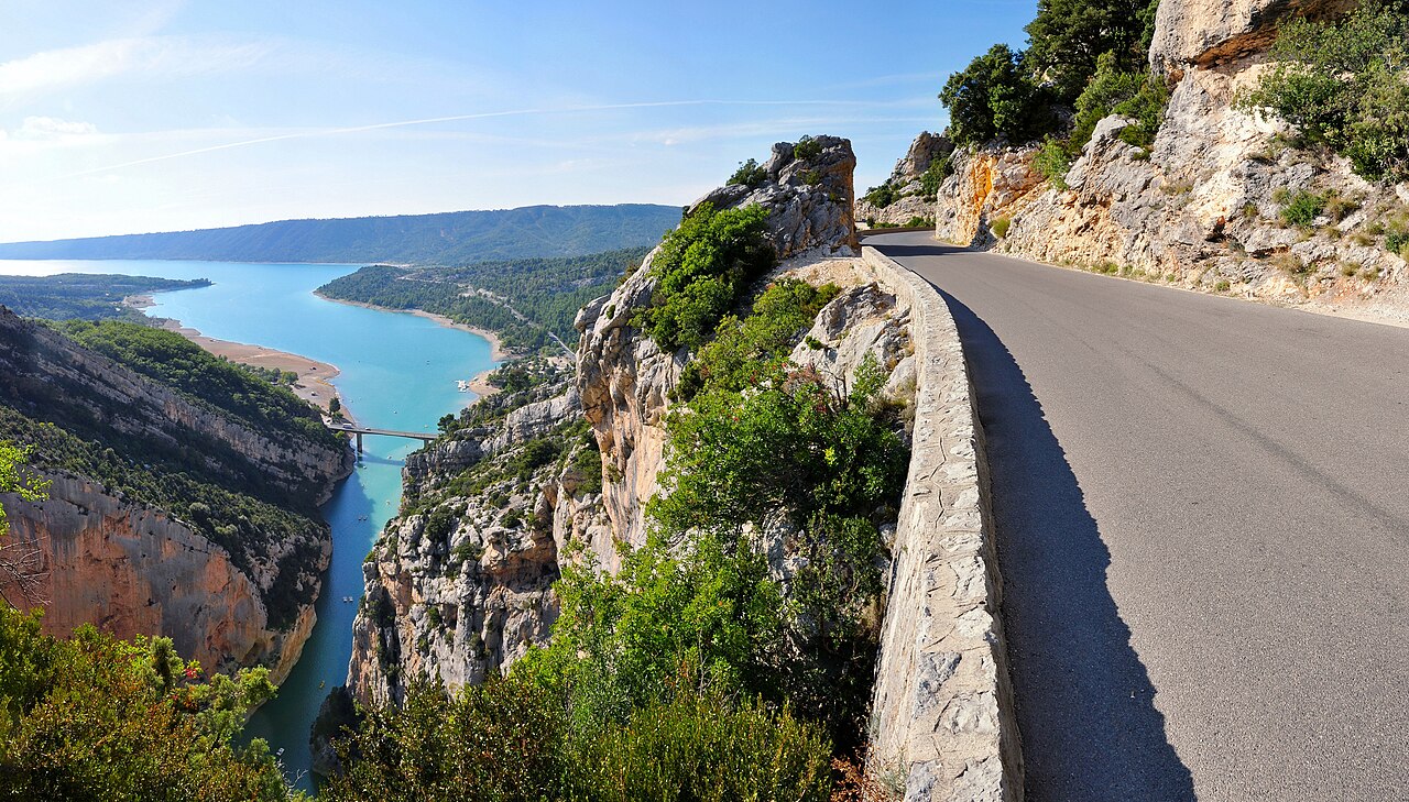 Route des Crêtes - Gorges du Verdon (Provence-Alpes-Côte d'Azur) Route des Crêtes - Gorges du Verdon (Provence-Alpes-Côte d'Azur) - 10 самых известных маршрутов по Франции