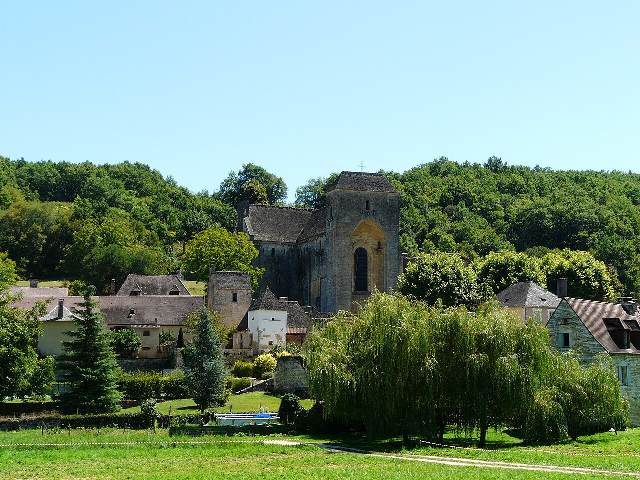 Saint-Amand-de-Coly (Сен-Аман-де-Коли, теперь Coly-Saint-Amand)