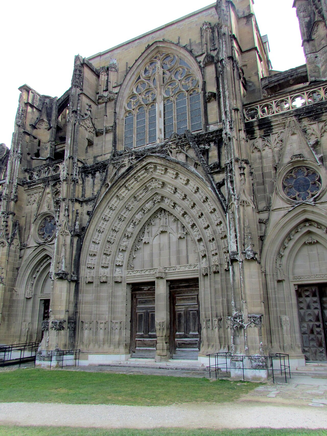 Достопримечательности и виды Saint-Antoine-l'Abbaye: фотографии Saint-Antoine-l'Abbaye Достопримечательности и виды Saint-Antoine-l'Abbaye, путеводитель по Saint-Antoine-l'Abbaye, Фотографии Saint-Antoine-l'Abbaye
