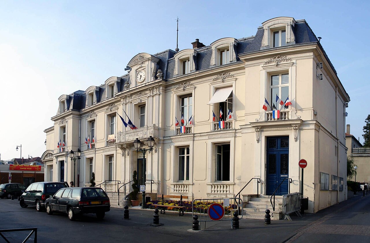 Saint-Leu-la-Foret - Mairie 01.jpg