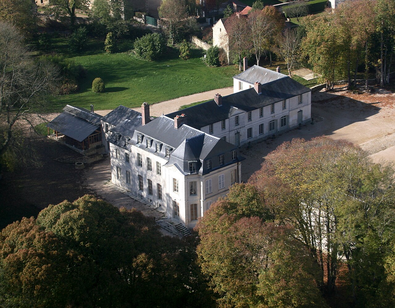 Vue aerienne maudetour 051109.JPG